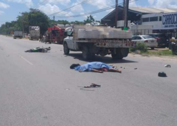 Motociclista pierde la vida tras estrellarse contra un volquete en Cancún