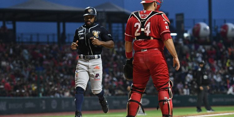 Electrizante primer choque en la Guerra de Guerras