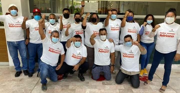 Trabajadores Petroleros de la Sección 14 se manifiestan pacíficamente