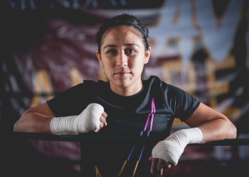 La Boxeadora Yesenia Gómez Vázquez se prepara para defender su reinado contra Kim Clavel