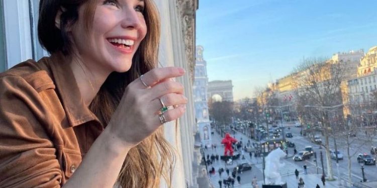 Camila Sodi tendencia en Instagram publica fotos sin ropa en el desierto