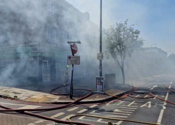 Se reportan incendios en la capital inglesa tras una fuerte ola de calor