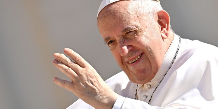 El Pontífice habla del “sueño de San Martín y Bolívar” y convoca a la unidad regional