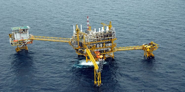 México sigue siendo rico en petróleo, según CNH