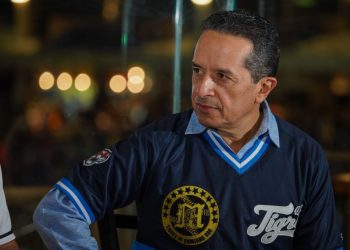 El gobernador Carlos Joaquín transmitió Caminando Juntos desde el nuevo estadio de beisbol “Beto Ávila”