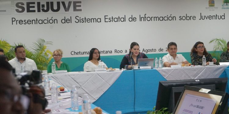Presentan sistema estatal de información sobre juventud