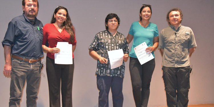 La FPMC presentó la conferencia “Cozumel, Vida Silvestre: Amenazas, Rescate y Atención”, del MVZ Julio César Gutiérrez Cetina