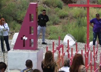 Inauguran memorial en honor de las víctimas de violencia y feminicidio en Chihuahua