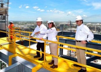 AMLO reconoce sobrecosto en la refinería “Olmeca” en Dos Bocas