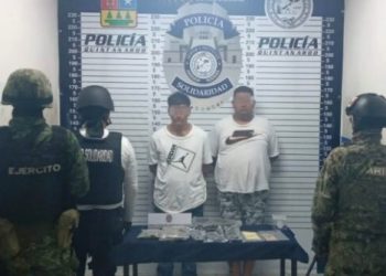 Detienen a dos presuntos extorsionadores en Playa del Carmen