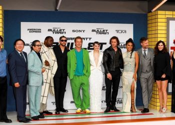 Bad Bunny y Brad Pitt estuvieron juntos en la premiere de la película  «Bullet Train» 