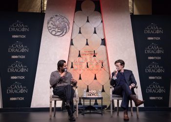 Los actores británicos Matt Smith y Fabien Frankel, promocionan la serie «La casa del dragón» en la Ciudad de México 
