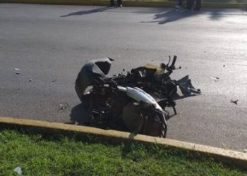 Conductor imprudente embiste y asesina a motociclista en Cancún