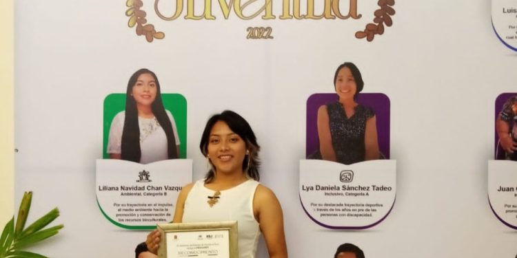 Estudiante del TecNM es galardonada con el Premio Estatal de la Juventud 2022