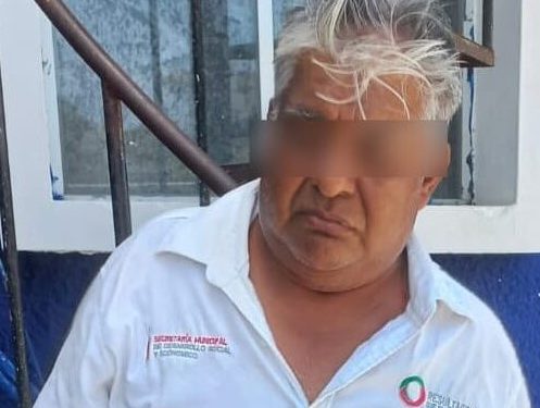 Aseguran a falso inspector municipal tras exigir dinero a un comercio en Cancún