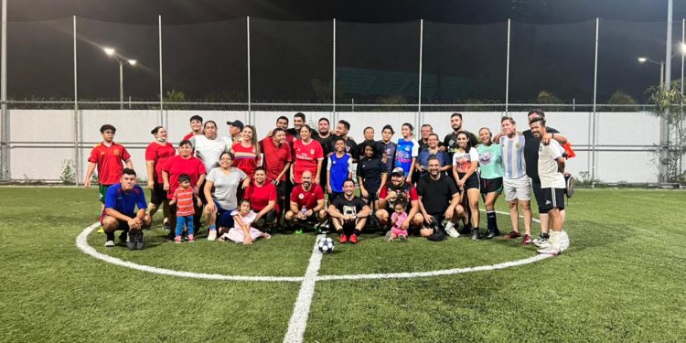 Los amigos de Jorge Aguilar ganan partido amistoso contra el equipo de prensa de Benito Juárez