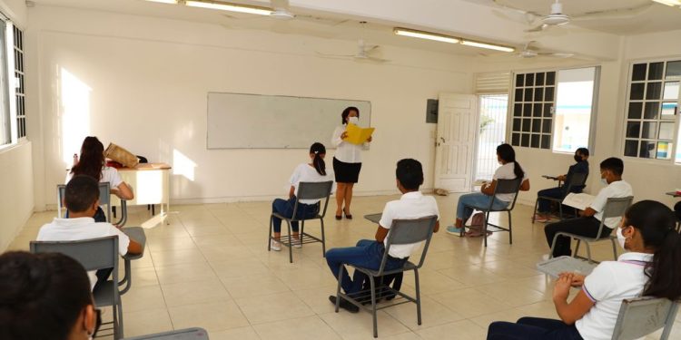 En Quintana Roo hay suficientes espacios para cursar la educación básica