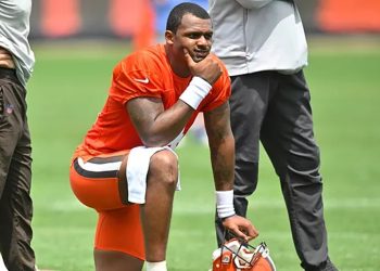 Jugador de la NFL, Deshaun Watson es suspendido por conducta sexual inapropiada