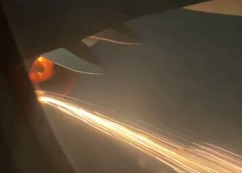 Pasajeros de Viva Aerobus reportan incendio de motor en pleno vuelo