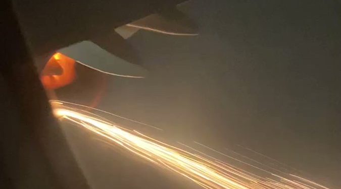 Pasajeros de Viva Aerobus reportan incendio de motor en pleno vuelo