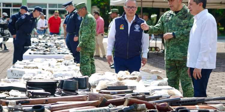 A quienes quieran desestabilizar, generar pánico y destruir lo construido por todos, ¡No se los vamos a permitir!: Carlos Joaquín
