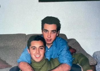 Alberto Córdoba y Aaron Russek abandonan el miedo y publican fotos de su amor que inicio hace 22 años