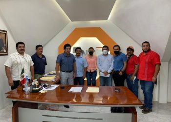 Atienden inconformidad con reacomodos de maestros