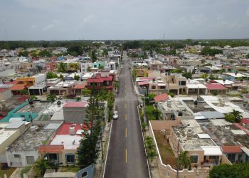 La SEOP continúa con la pavimentación de calles en Chetumal