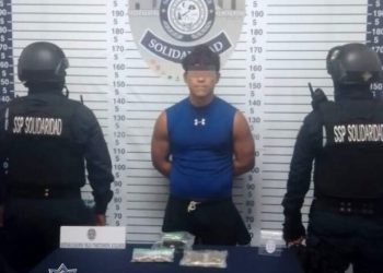 Detienen a narcomenudista por portación de marihuana en Playa del Carmen
