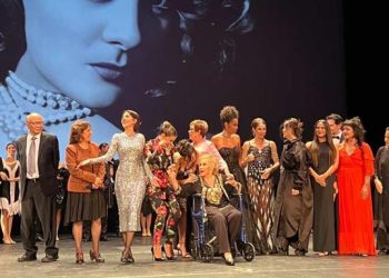 Rinden Homenaje a Silvia Pinal a sus 7 décadas de trayectoria en Bellas Artes