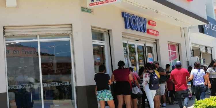 Incrementa un 30 % los precios en papelerías