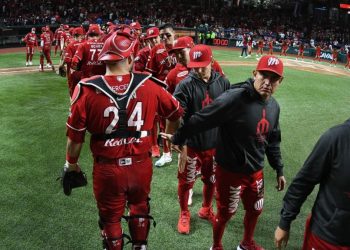 Explotan cañones escarlatas en el Estadio Alfredo Harp Helú