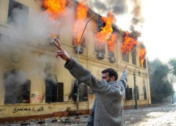 Catastrófico incendio destruye iglesia en Egipto dejando al menos 41 muertos