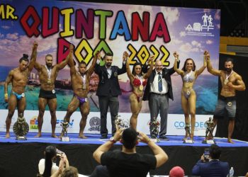 Anabel Pineda y Román Valenzuela campeones del certamen Mr. Quintana Roo 2022