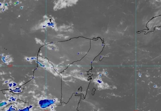 Prevén cielo nublado y chubascos en Quintana Roo