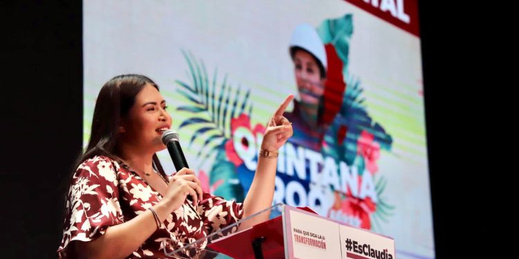 Rinden protesta enlaces del movimiento #EsClaudia en Quintana Roo