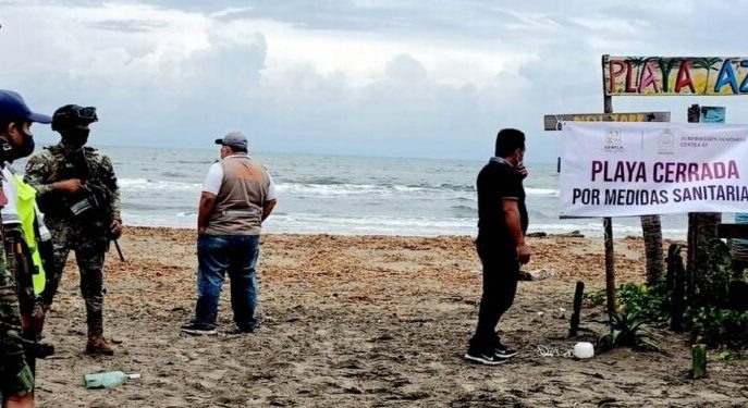 Decretan el cierre de playas públicas y privadas ante la presencia de la marea roja
