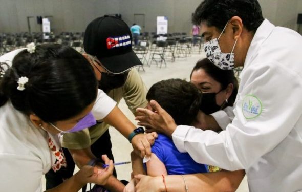 Inicia la campaña de vacunación contra Covid para infantes de 8 años en la CDMX