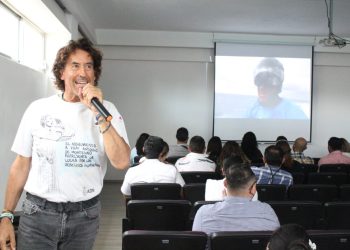 El navegante Álvaro de Marichalar ofrece conferencia en la biblioteca “Javier Rojo Gómez”