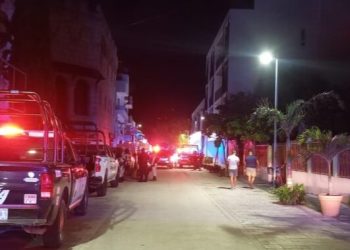 Intento de ejecución deja dos personas heridas en un bar de Playa del Carmen