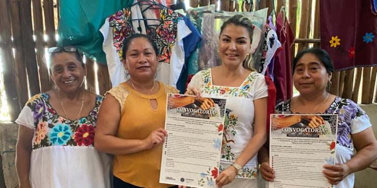 Lanza Anahí Mendoza concurso de huipiles en Tulum