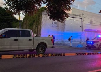 Asesinan a un hombre en una riña callejera en Cancún
