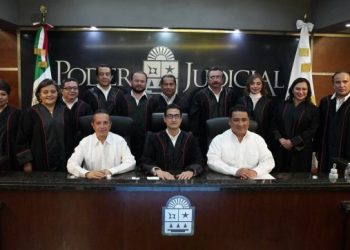 El gobernador Carlos Joaquín asistió al Informe sobre la impartición de justicia