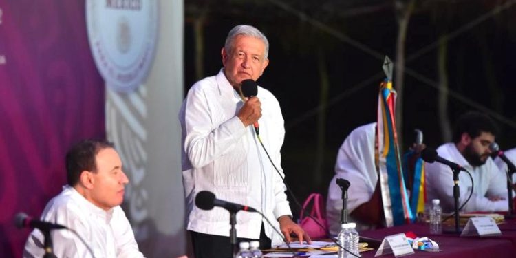 AMLO defiende a médicos Cubanos