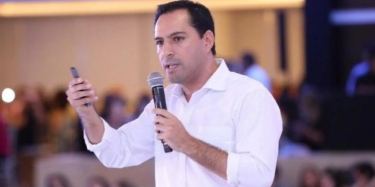 Mauricio Vila inmisericorde con 9 mil 800 trabajadores; ‘candil de la calle oscuridad de su casa’