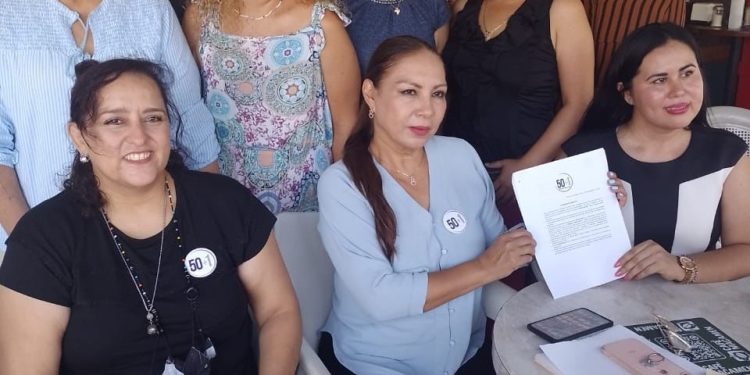 Colectivo 50 + 1 respalda a la síndica de Bacalar