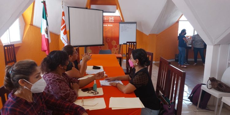 Exigen maestros plazas al SNTE en Quintana Roo