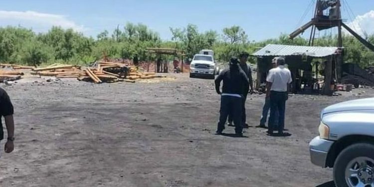 Derrumbe en pozos de carbón en Coahuila deja a nueve atrapados