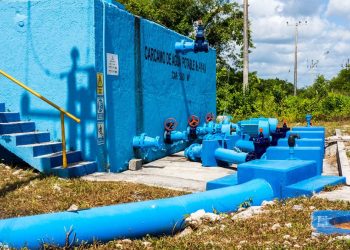 Aguakan realiza sustitución de red por afectación en agua potable
