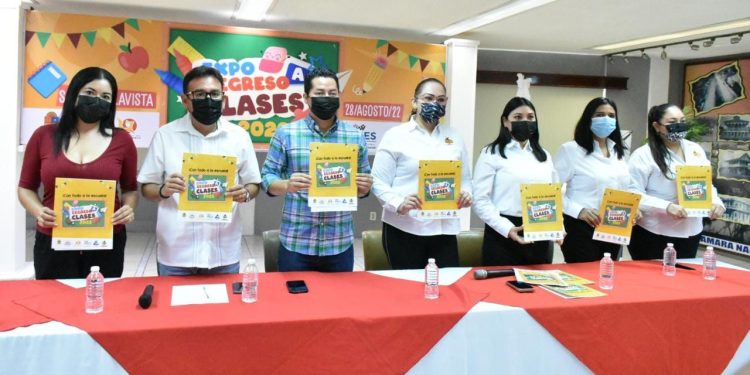 Expo regreso a clases para apoyar a padres de familia